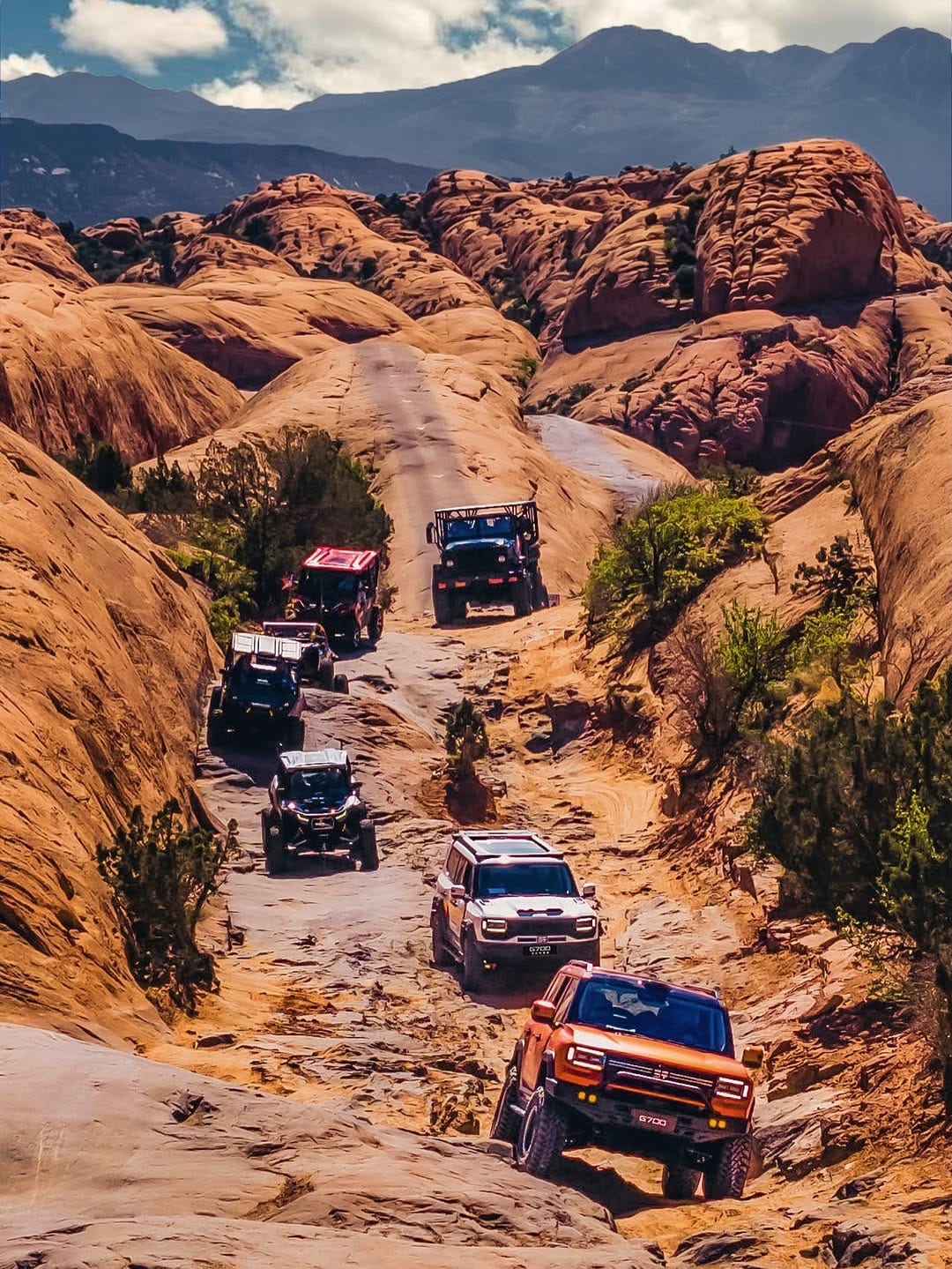 Post 10 by Jetour México on Instagram (carousel)