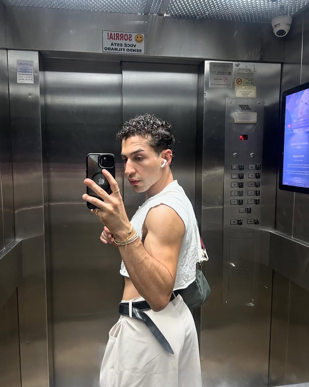Post 6 by Lucas José Joaquim on Instagram (carousel)