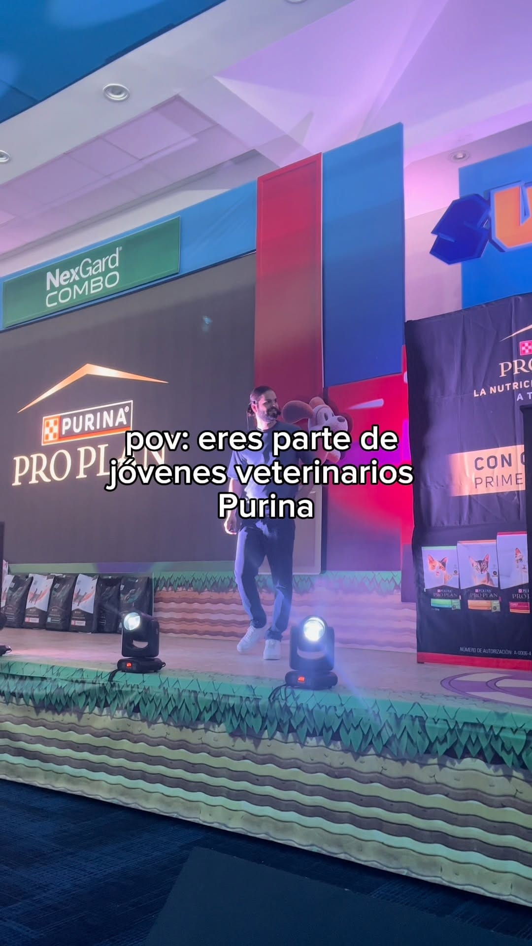 Post 9 by Jóvenes Veterinarios MX on Instagram (video)