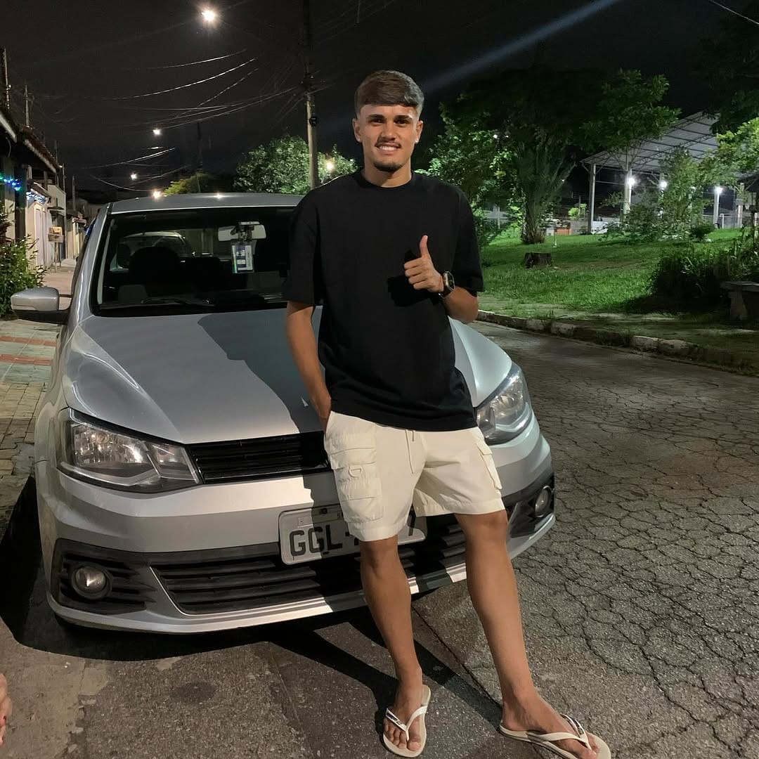 Post 9 by TEIXEIRÃO 🇧🇷 on Instagram (image)