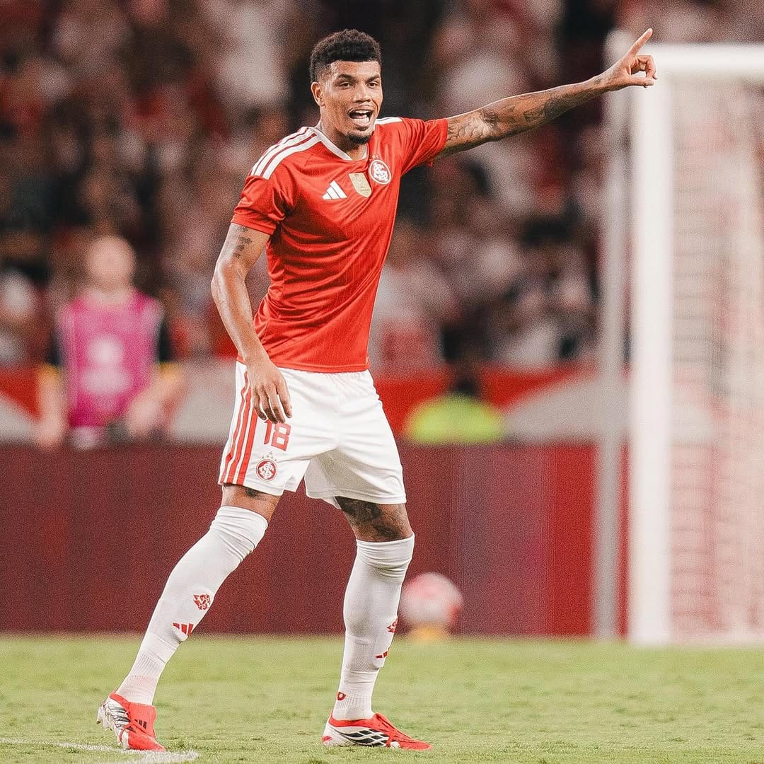 Post 4 by Juninho Carlos on Instagram (carousel)