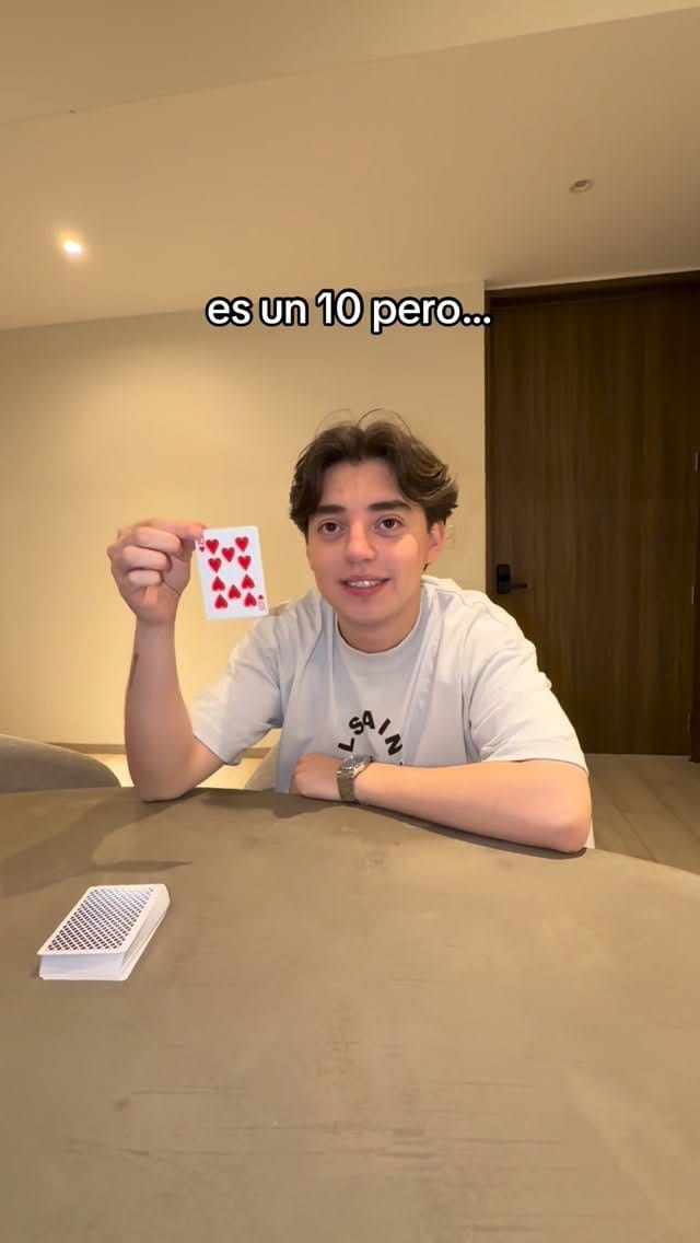 Post 5 by Leonardo Pizaña on Instagram (video)