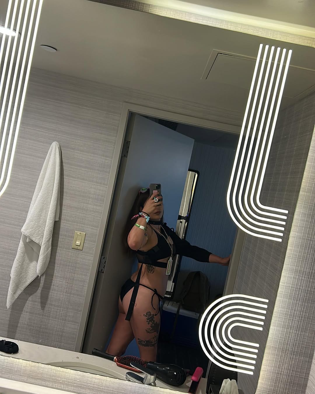 Post 1 by Yasid🦋✨🤍 on Instagram (carousel)