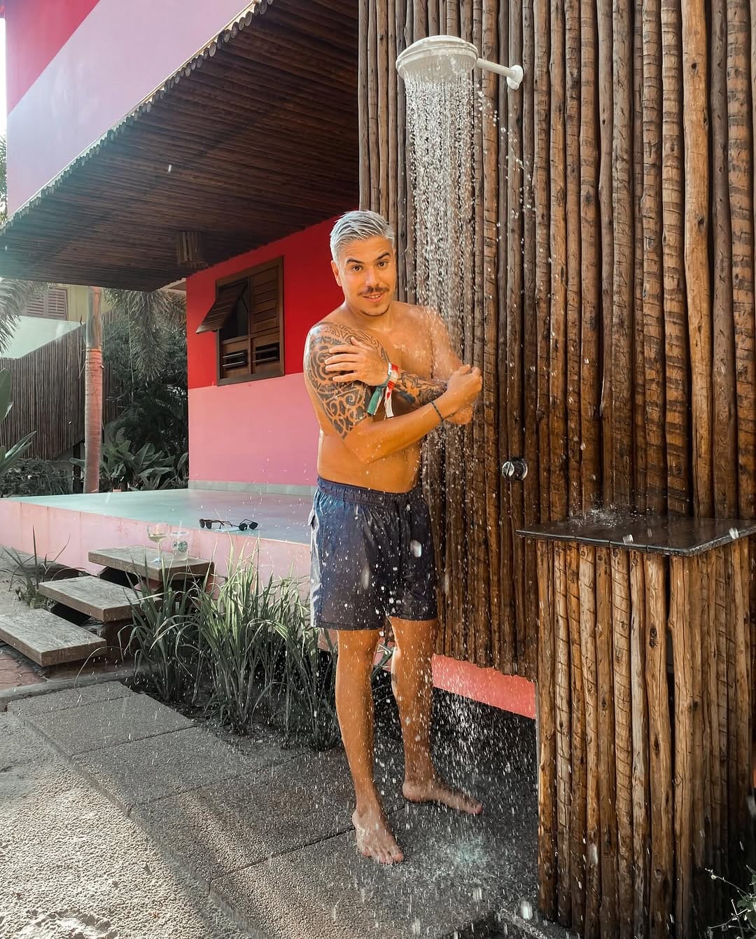 Post 5 by Rogério Martins on Instagram (carousel)