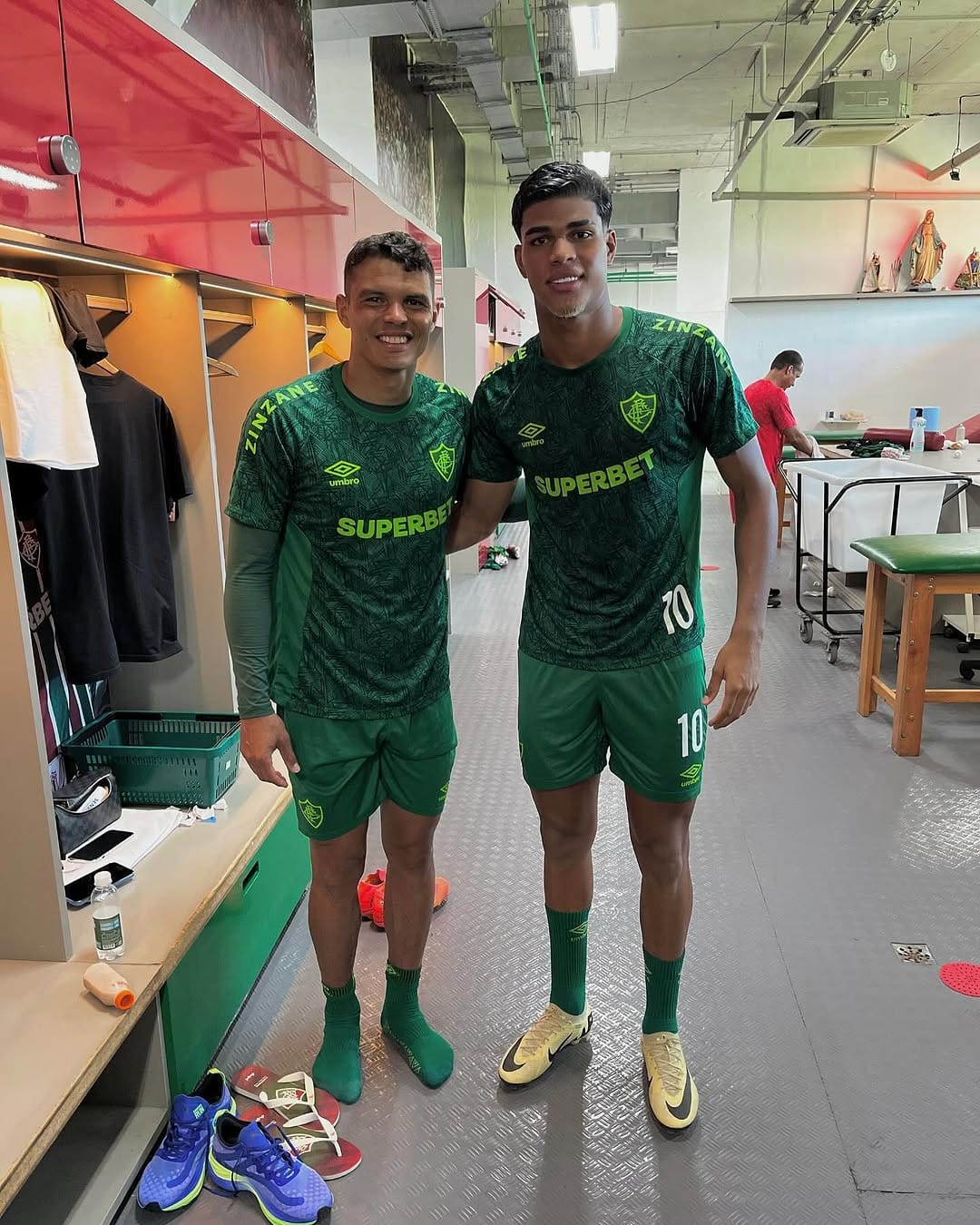 Post 9 by CL9 🇧🇷 on Instagram (image)