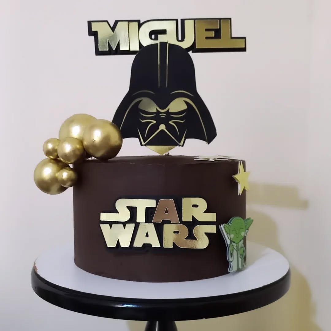 Post 8 by Meire.Cakes on Instagram (carousel)