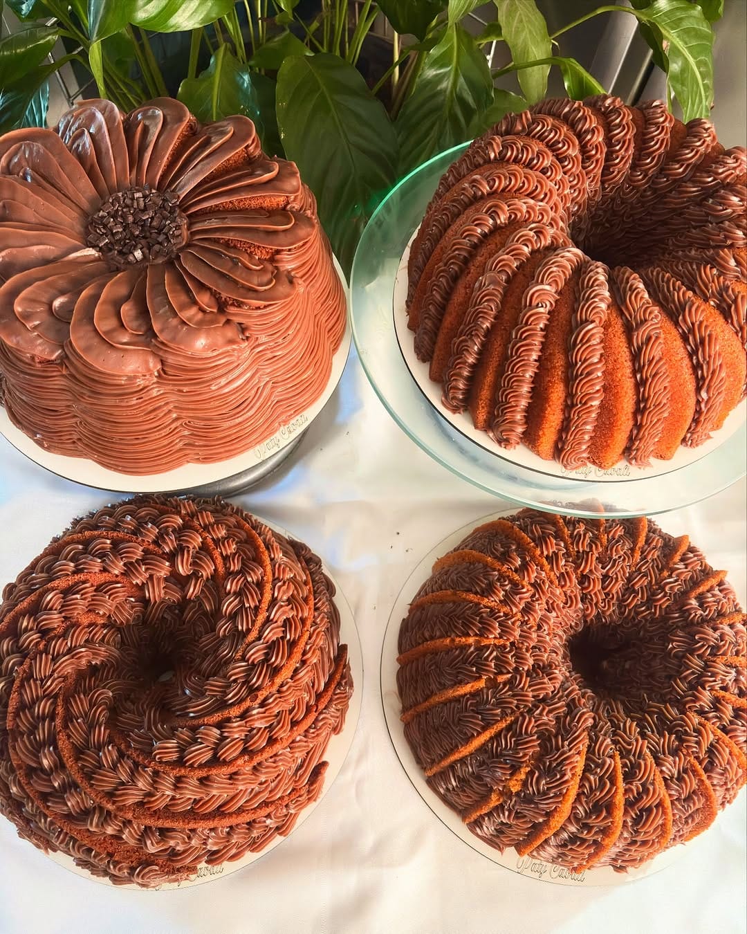 Post 8 by Paty Cavali- confeiteira on Instagram (carousel)