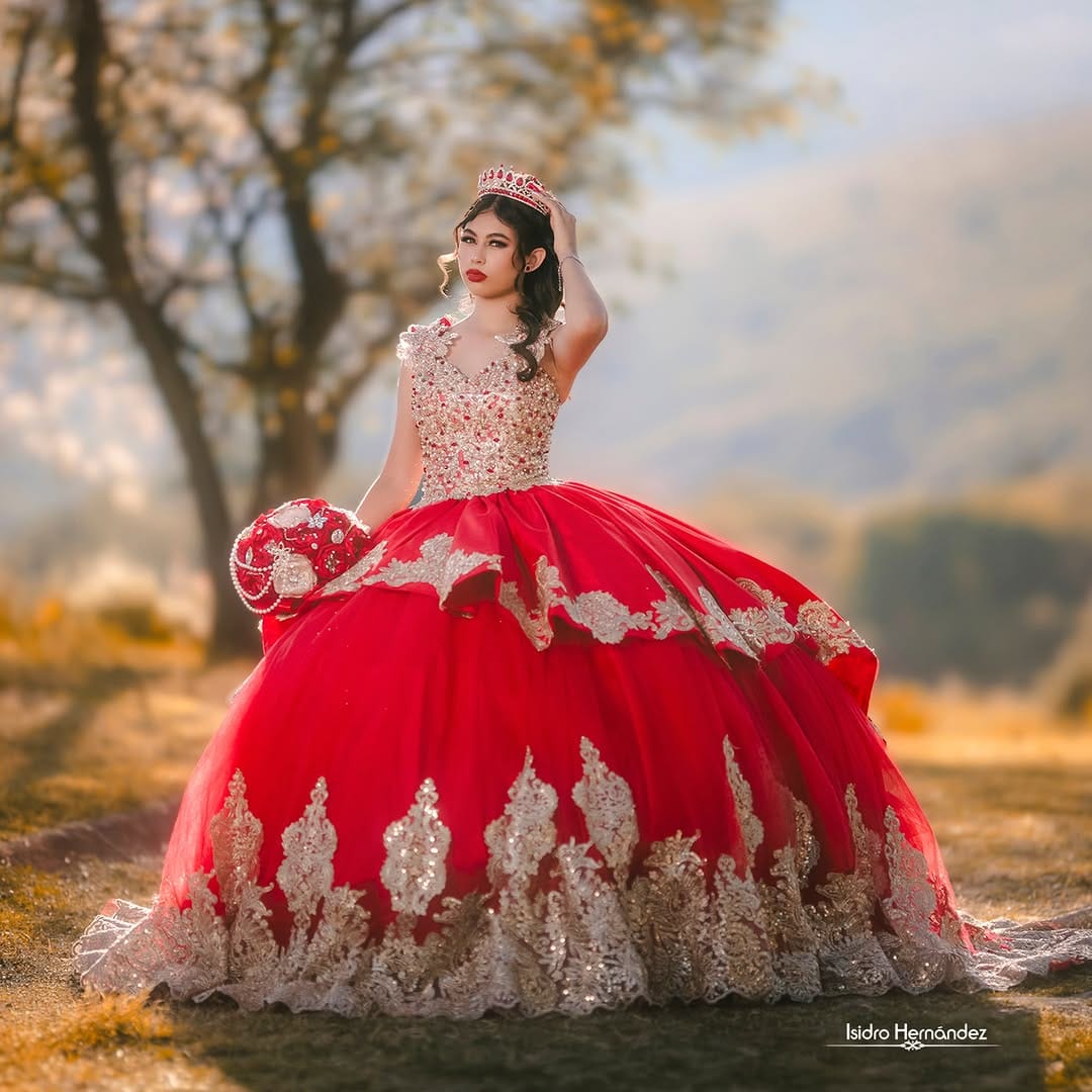 Post 5 by Isidro Hernández Fotógrafo on Instagram (carousel)