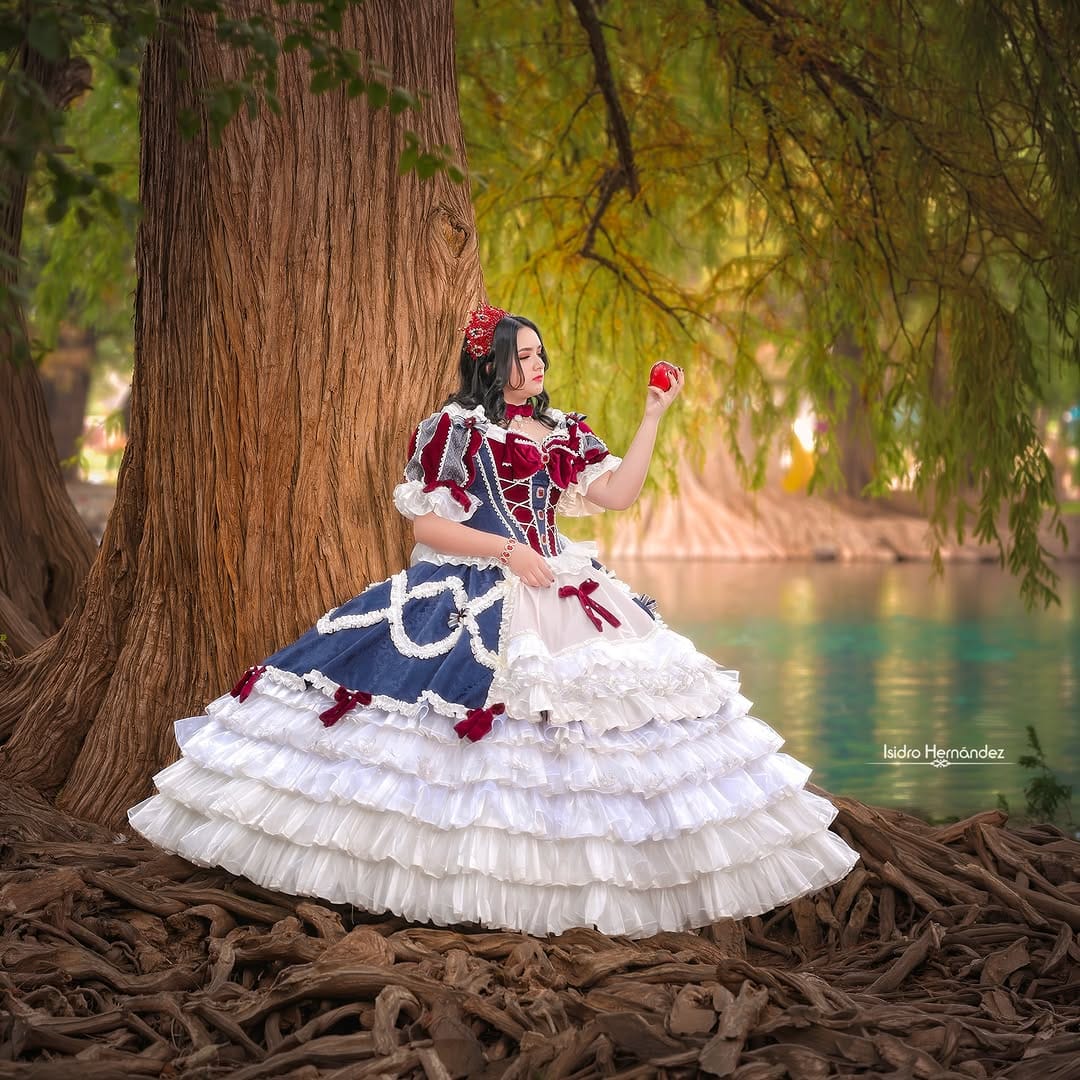 Post 9 by Isidro Hernández Fotógrafo on Instagram (carousel)