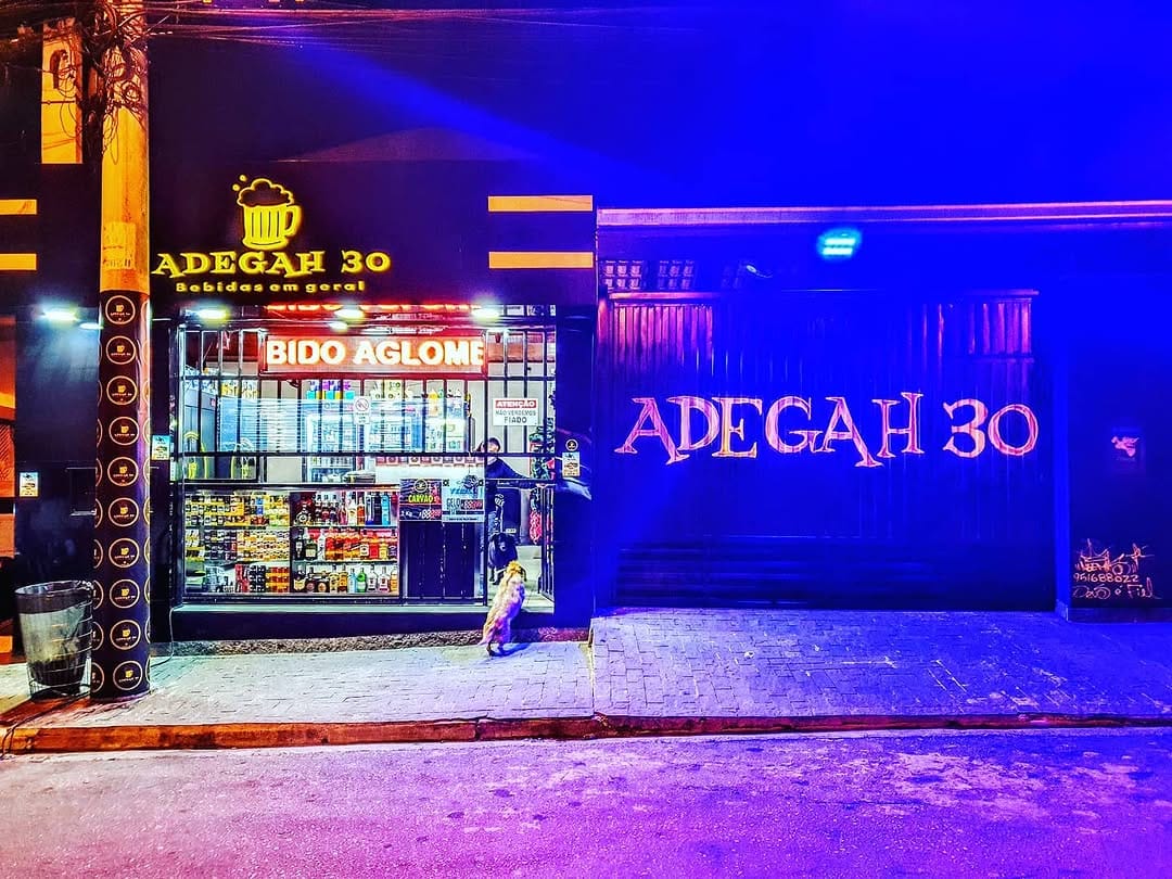 Post 6 by Adegah 30 on Instagram (image)