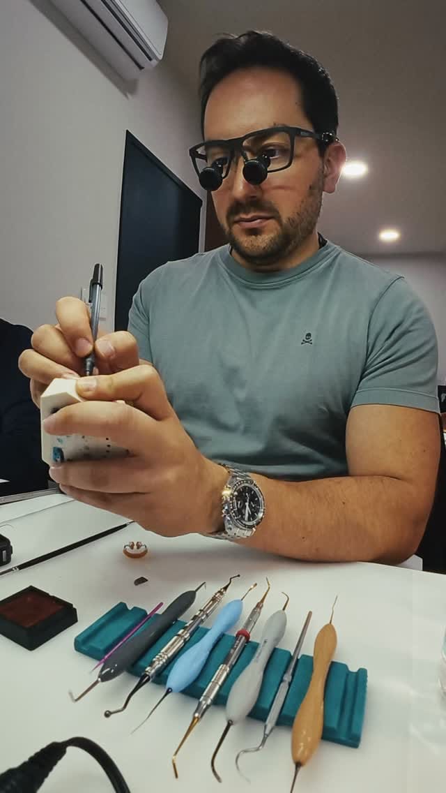 Post 1 by Dr. Daniel Villaseñor on Instagram (video)