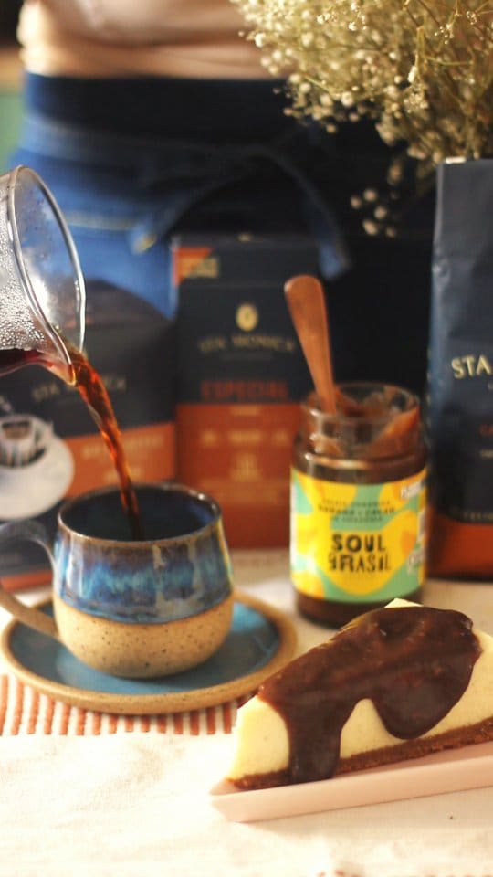 Post 4 by Café Santa Monica on Instagram (video)