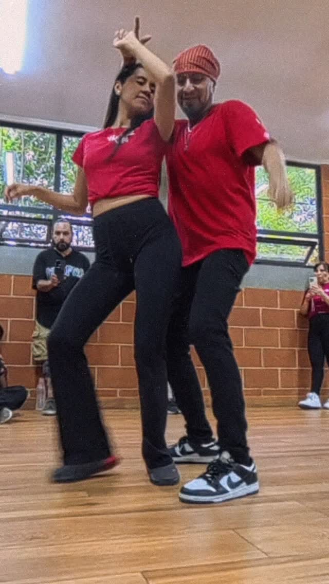 Post 6 by Ozkar Hdz 🇲🇽 🇩🇴 ʟᴀ ᴄᴜʟᴛᴜʀᴀ ᴅᴇ ʟᴀ ʙᴀᴄʜᴀᴛᴀ ᴇɴ ᴍᴇxɪᴄᴏ on Instagram (video)