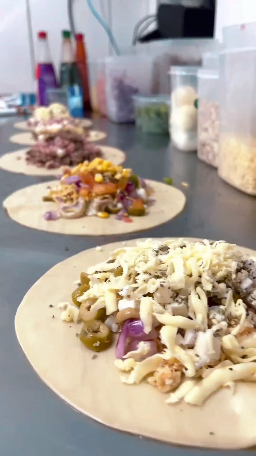 Post 10 by TERRA DE CANAÃ PASTELARIA on Instagram (video)