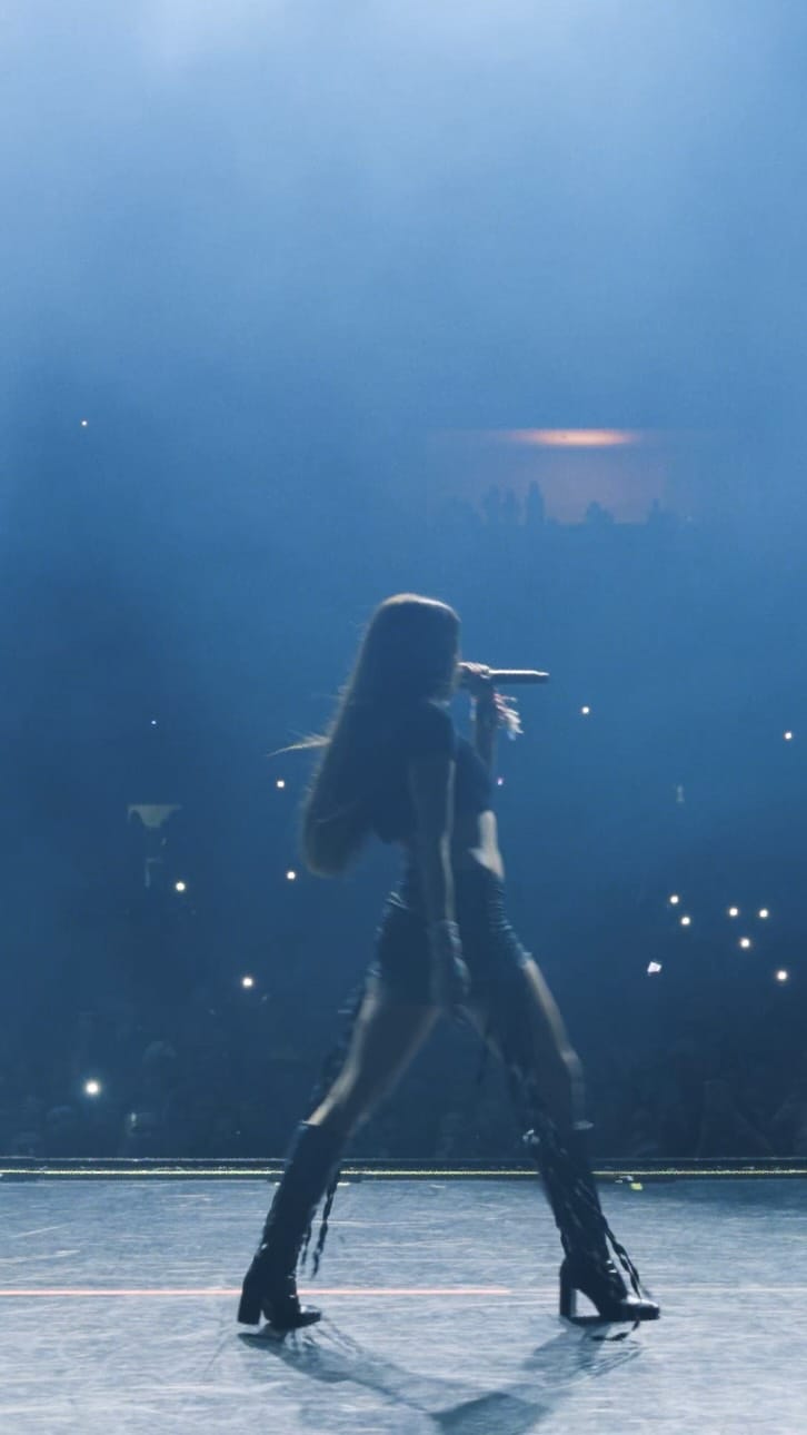 Post 8 by Sabina on Instagram (video)