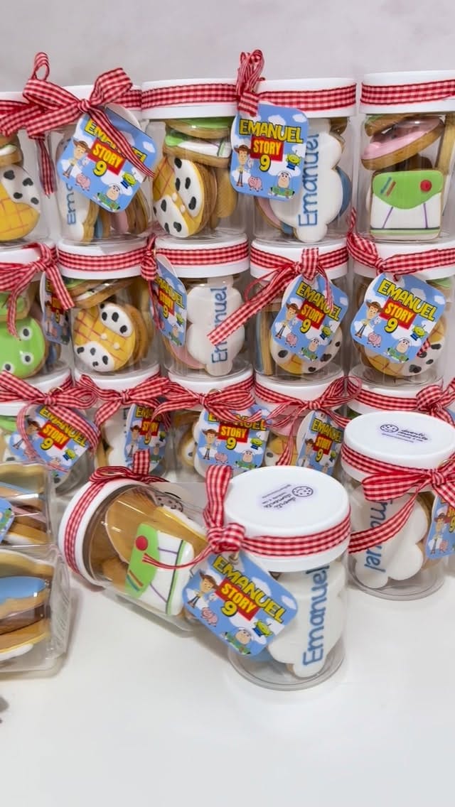 Post 7 by 🍪Sonia Ji Young / Biscoitos Decorados on Instagram (video)