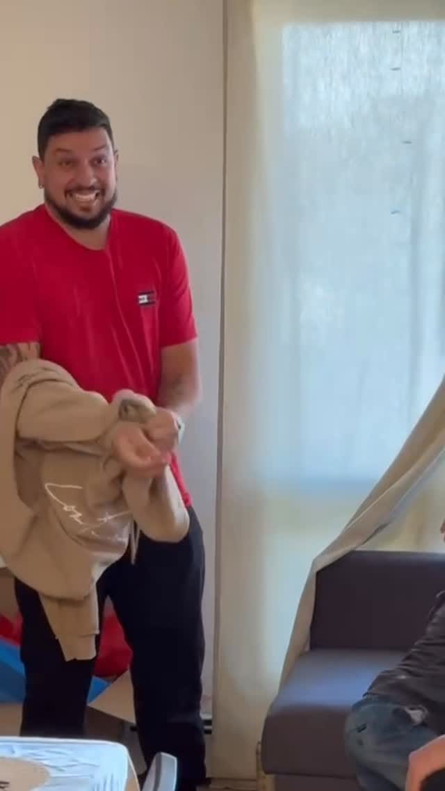Post 3 by Daniel Acosta Busch ∴ | coffee expert on Instagram (video)