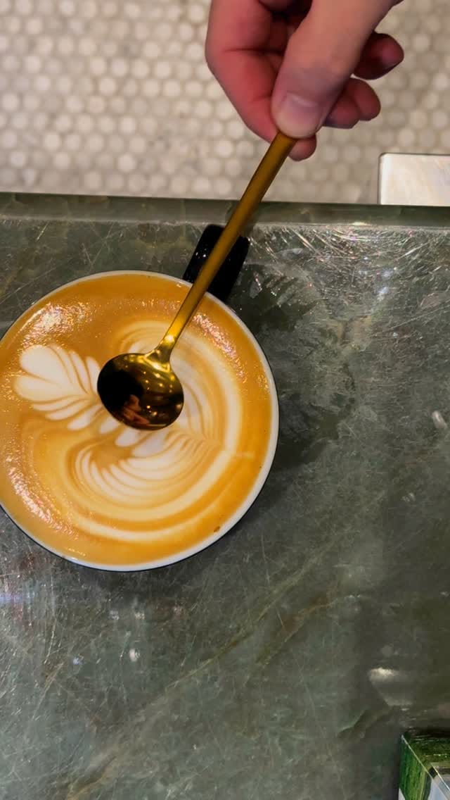 Post 8 by Daniel Acosta Busch ∴ | coffee expert on Instagram (video)