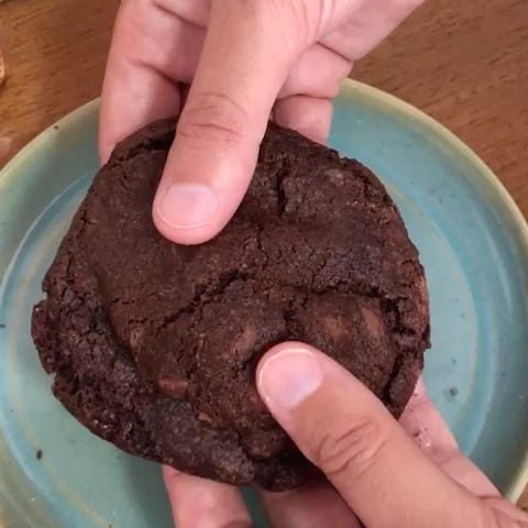 Post 1 by Alfajor Manolo on Instagram (video)