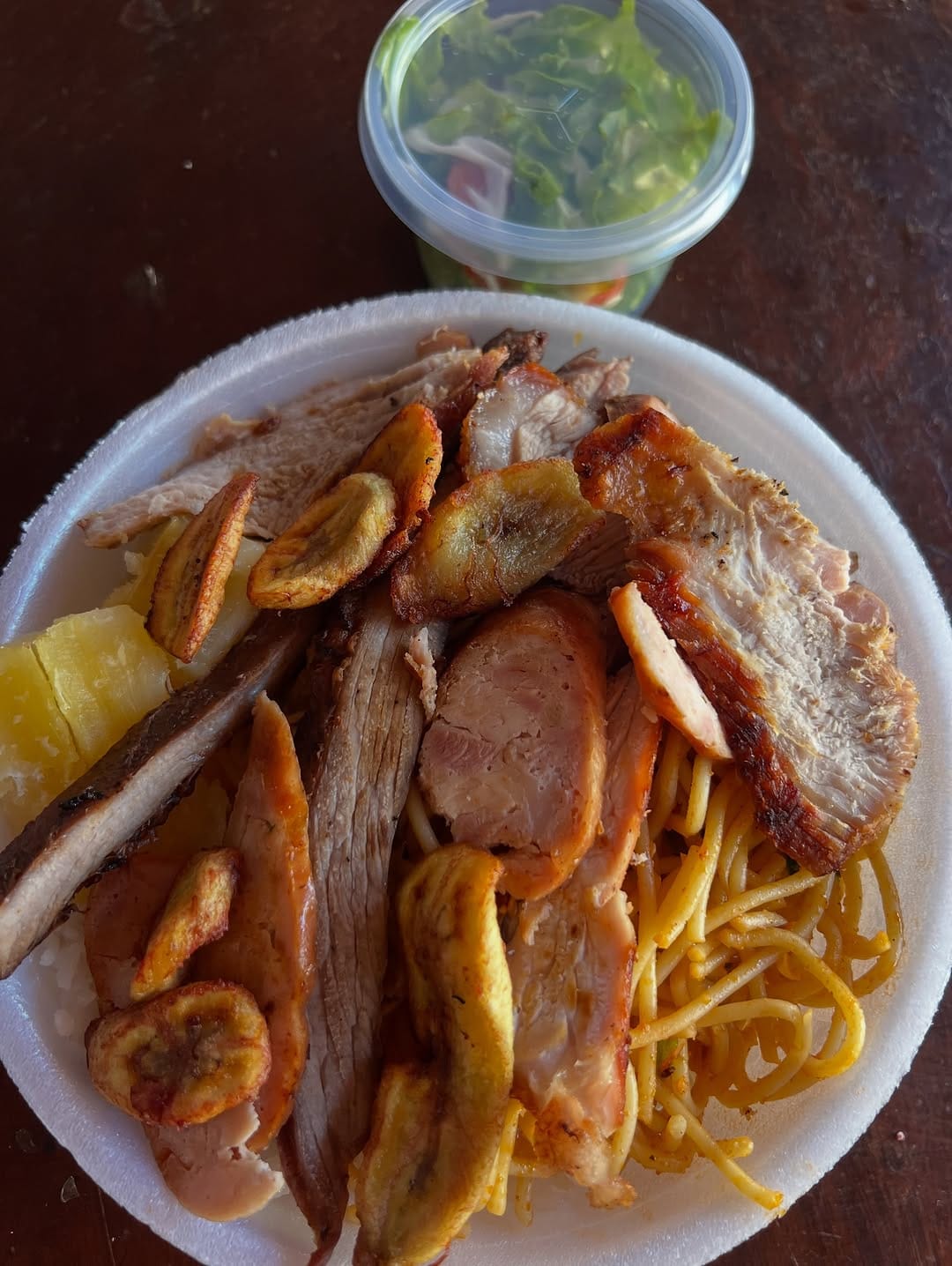 Post 9 by Marmitex Serve Bem - Anápolis on Instagram (carousel)