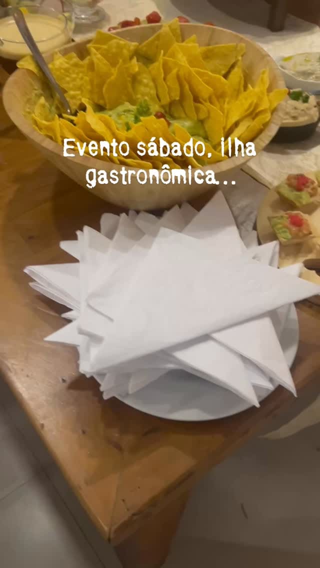 Post 7 by Bistrô Mediterrâneo on Instagram (video)