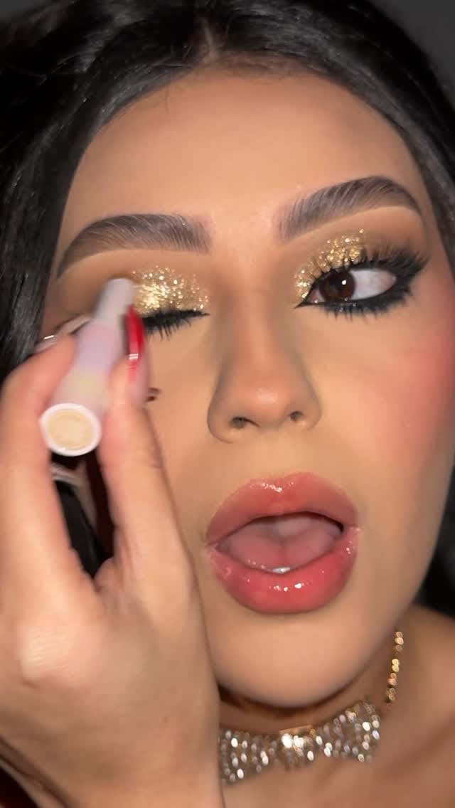 Post 9 by Diana Montoya on Instagram (video)