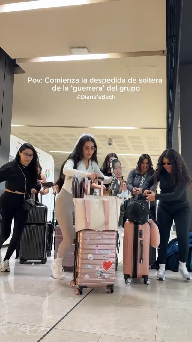 Post 4 by Diana Montoya on Instagram (video)