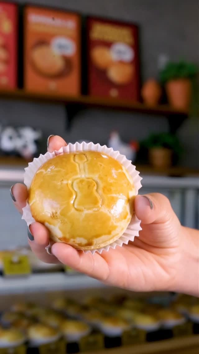 Post 2 by Empadinha Mineira on Instagram (video)