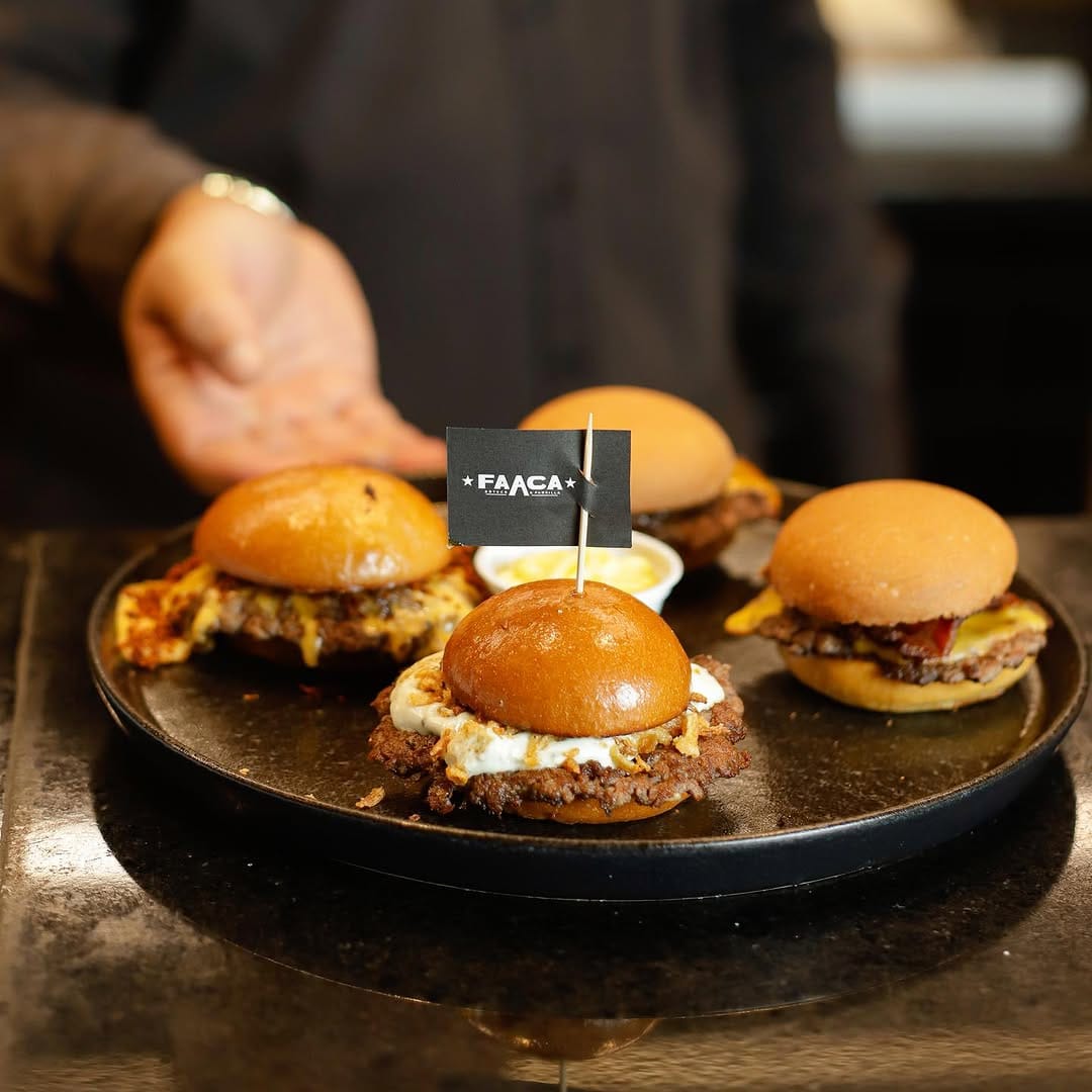 Post 8 by Faaca Burger & Parrilla on Instagram (image)
