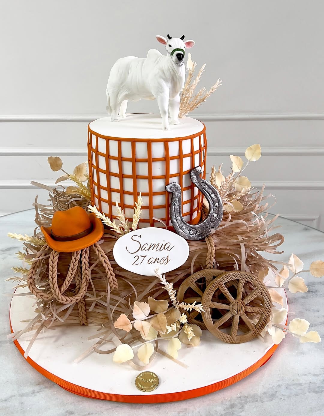 Post 8 by Marjo Cakes on Instagram (carousel)