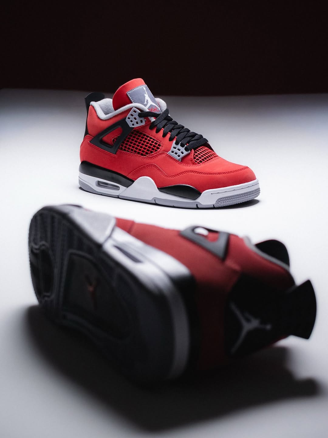 Post 9 by Alive Premium Store on Instagram (carousel)