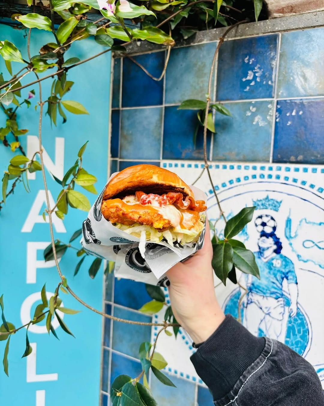 Post 9 by 13 Burger on Instagram (image)