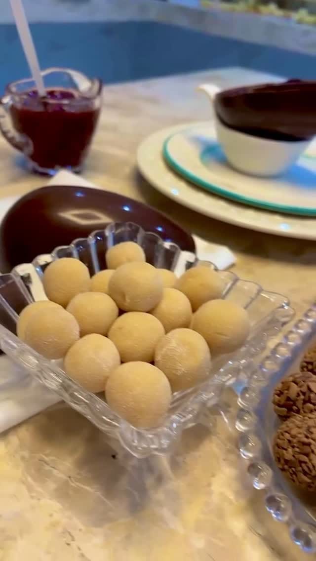 Post 7 by Donana Bolos on Instagram (video)