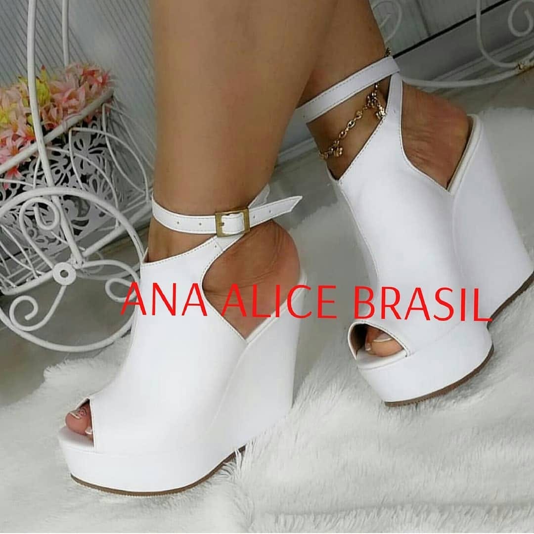 Post 5 by ANA ALICE BRASIL SHOES on Instagram (image)