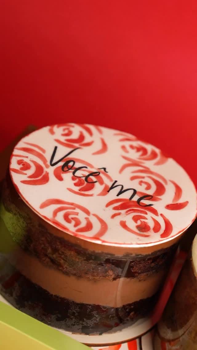 Post 4 by Cake Hannouche on Instagram (video)