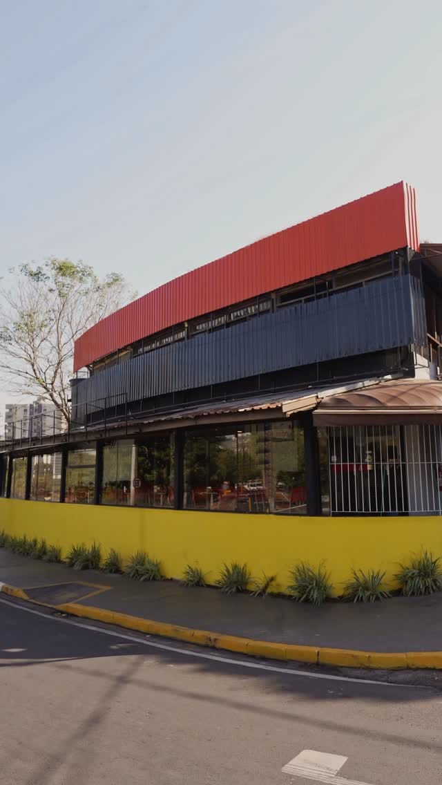 Post 8 by Lelo's Burger & Grill on Instagram (video)
