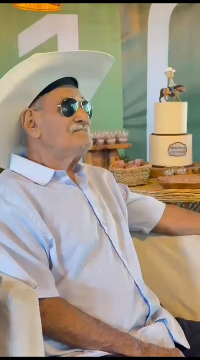 Post 5 by Tatta's on Instagram (video)