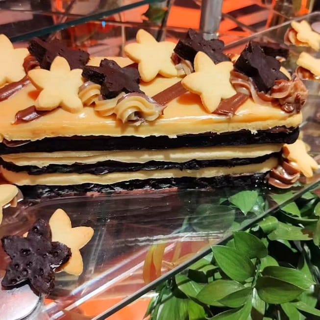 Post 1 by Confeitaria /Modelados /Buffet on Instagram (carousel)