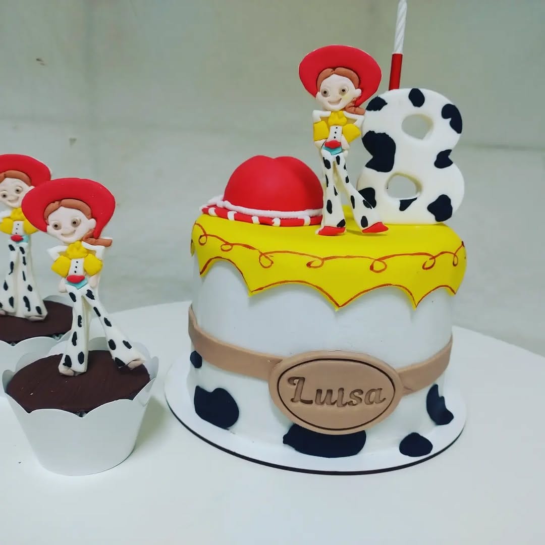 Post 9 by Confeitaria /Modelados /Buffet on Instagram (carousel)