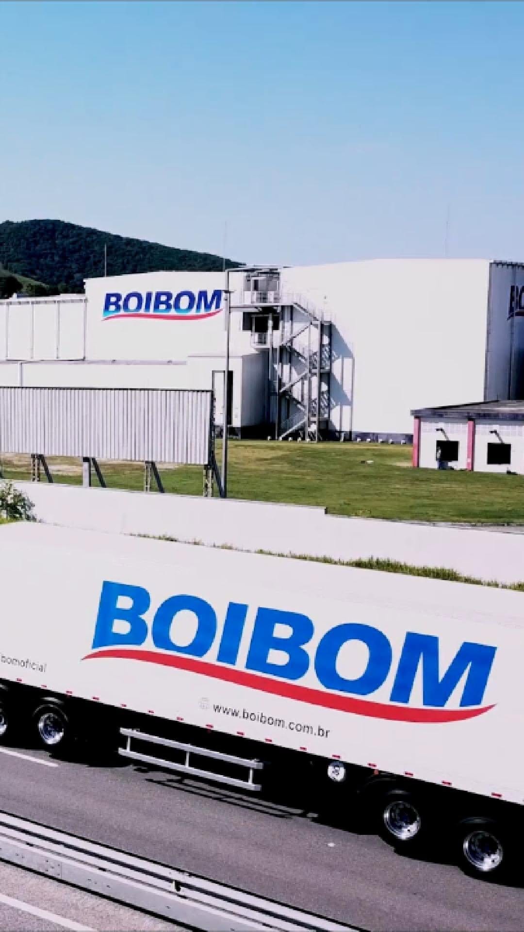 Post 10 by Boibom on Instagram (video)