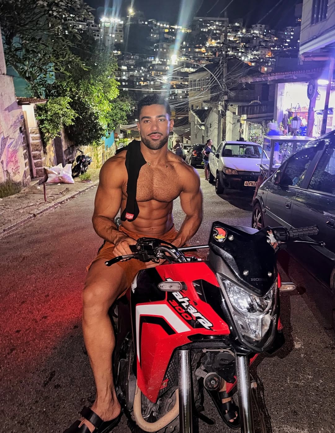 Post 6 by Junior Oliveira on Instagram (carousel)