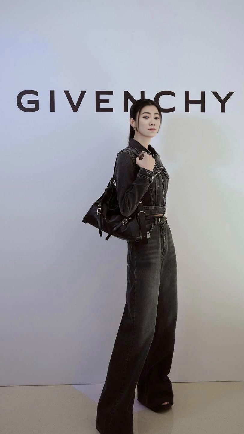 Post 6 by Marie Francesca Renata on Instagram (video)