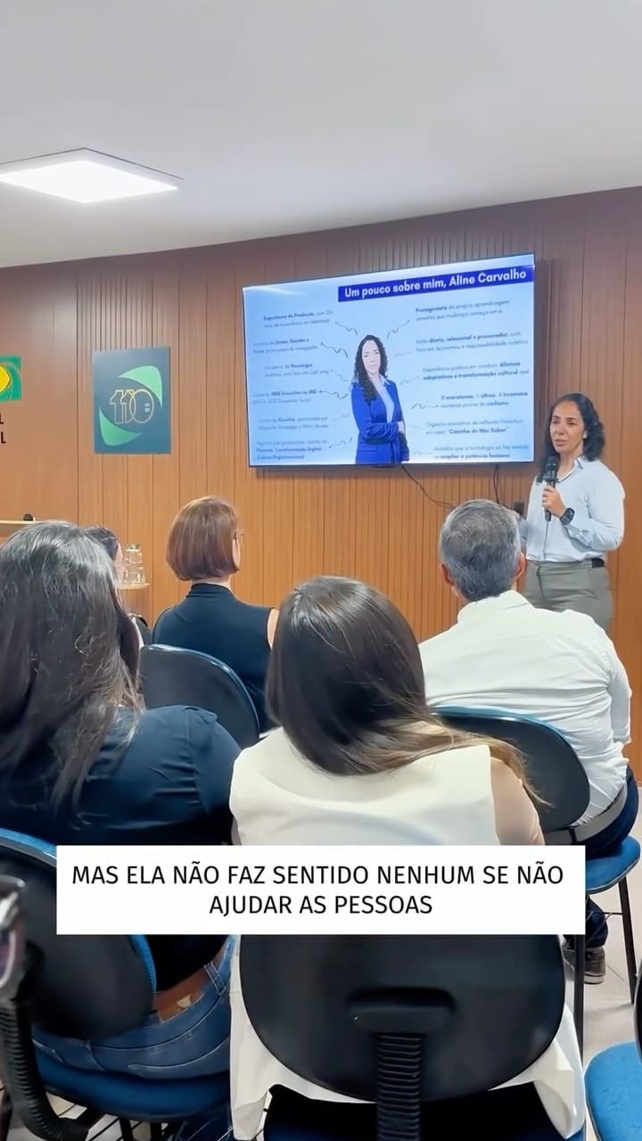 Post 3 by Aline Carvalho on Instagram (video)