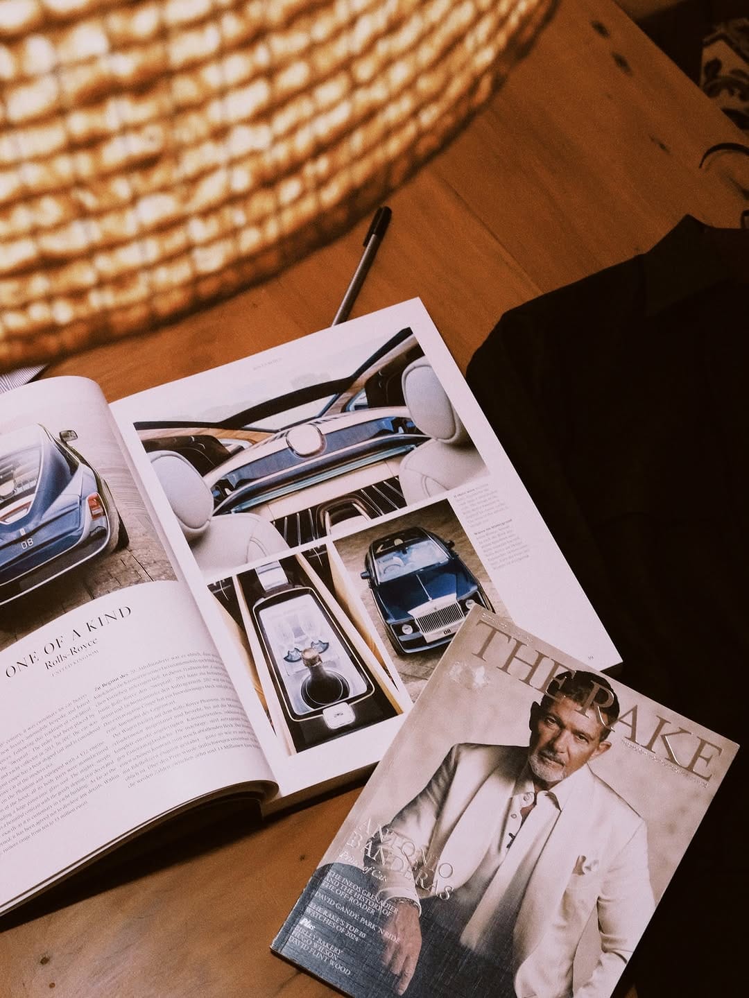 Post 9 by Renzo Schmitz on Instagram (carousel)