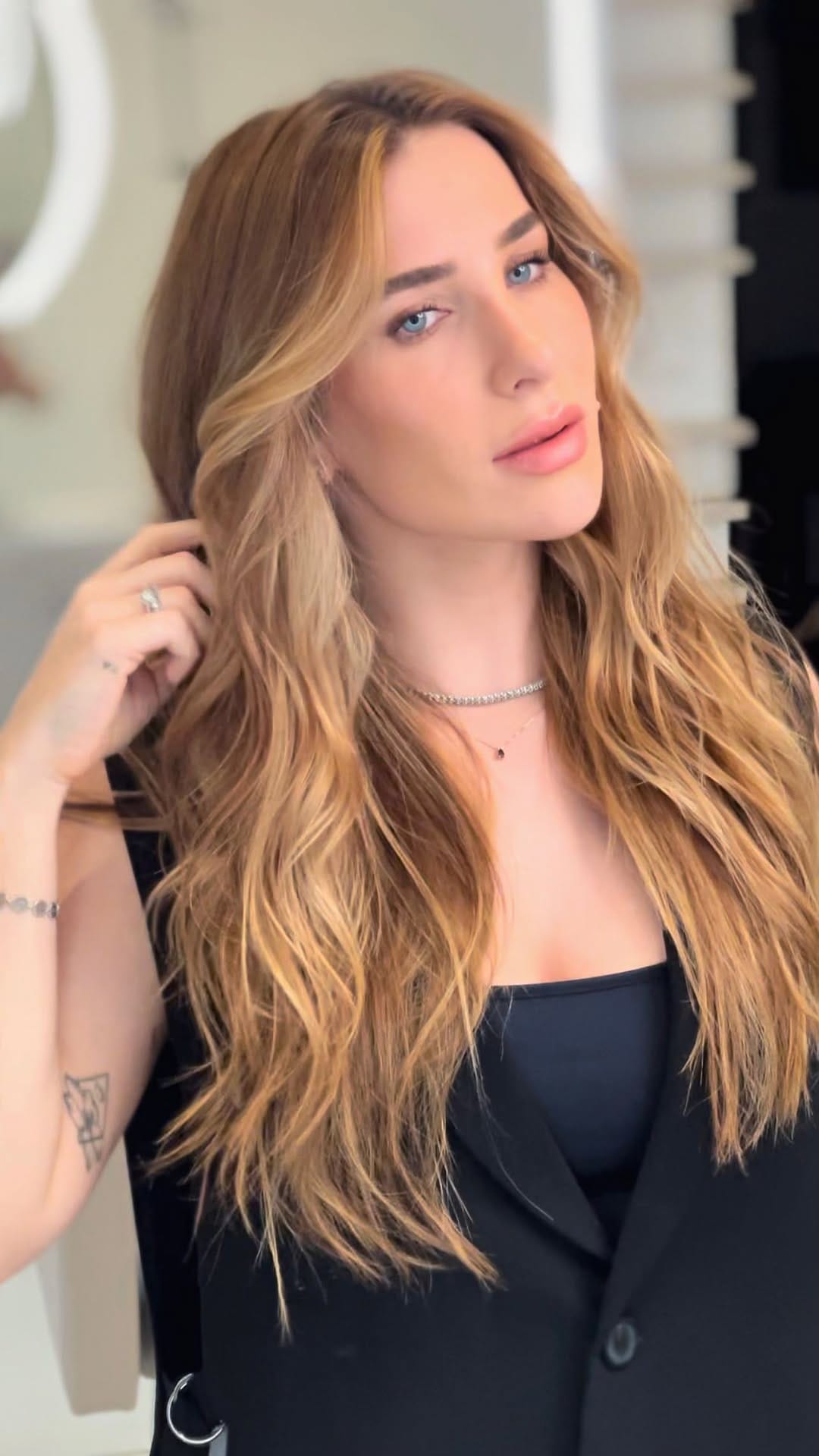 Post 8 by Sabrina Sontag on Instagram (video)