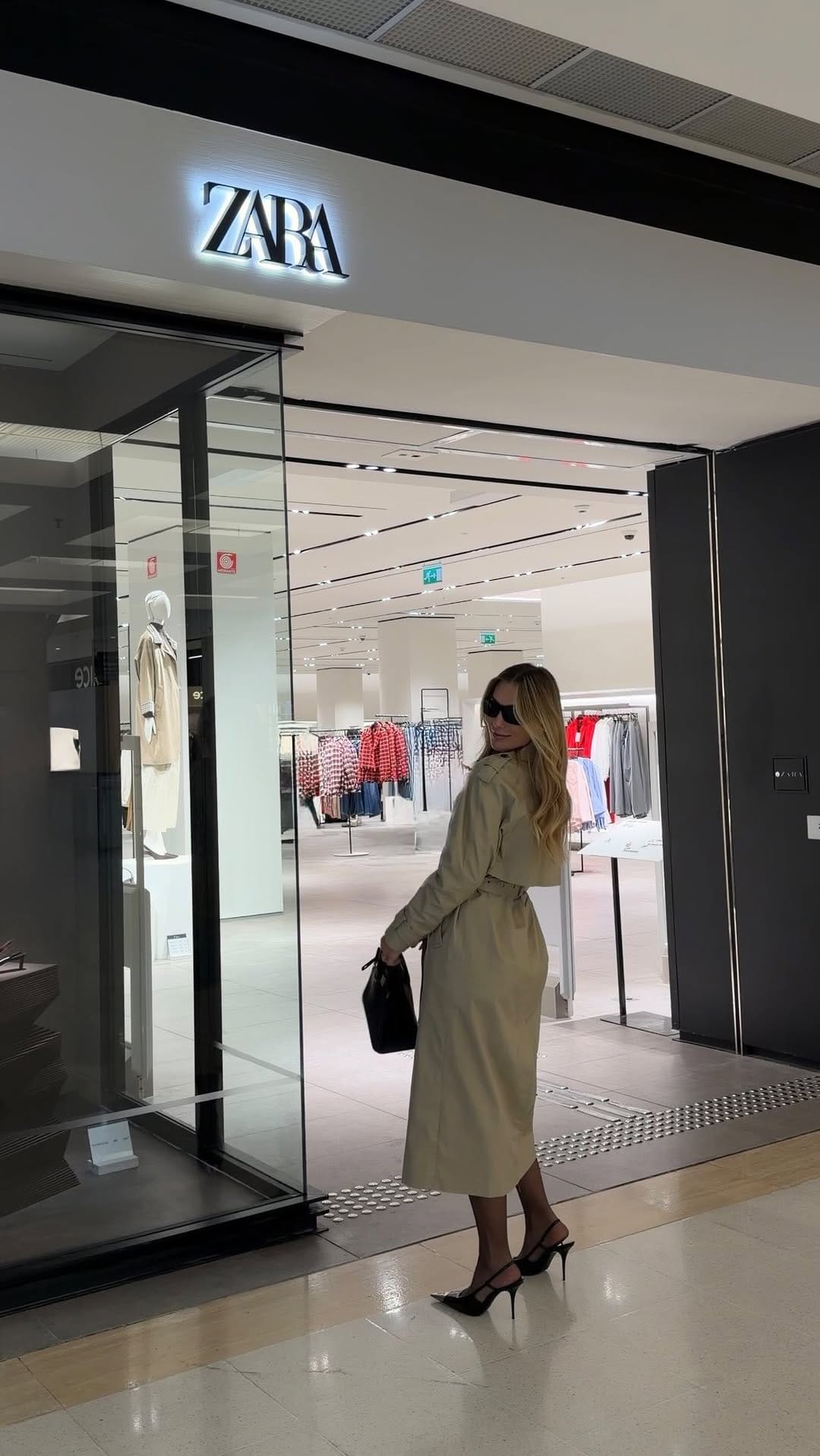 Post 6 by Mari Malz on Instagram (video)