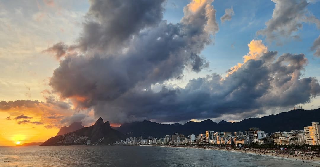 Post 9 by Ralph Lenard on Instagram (image)