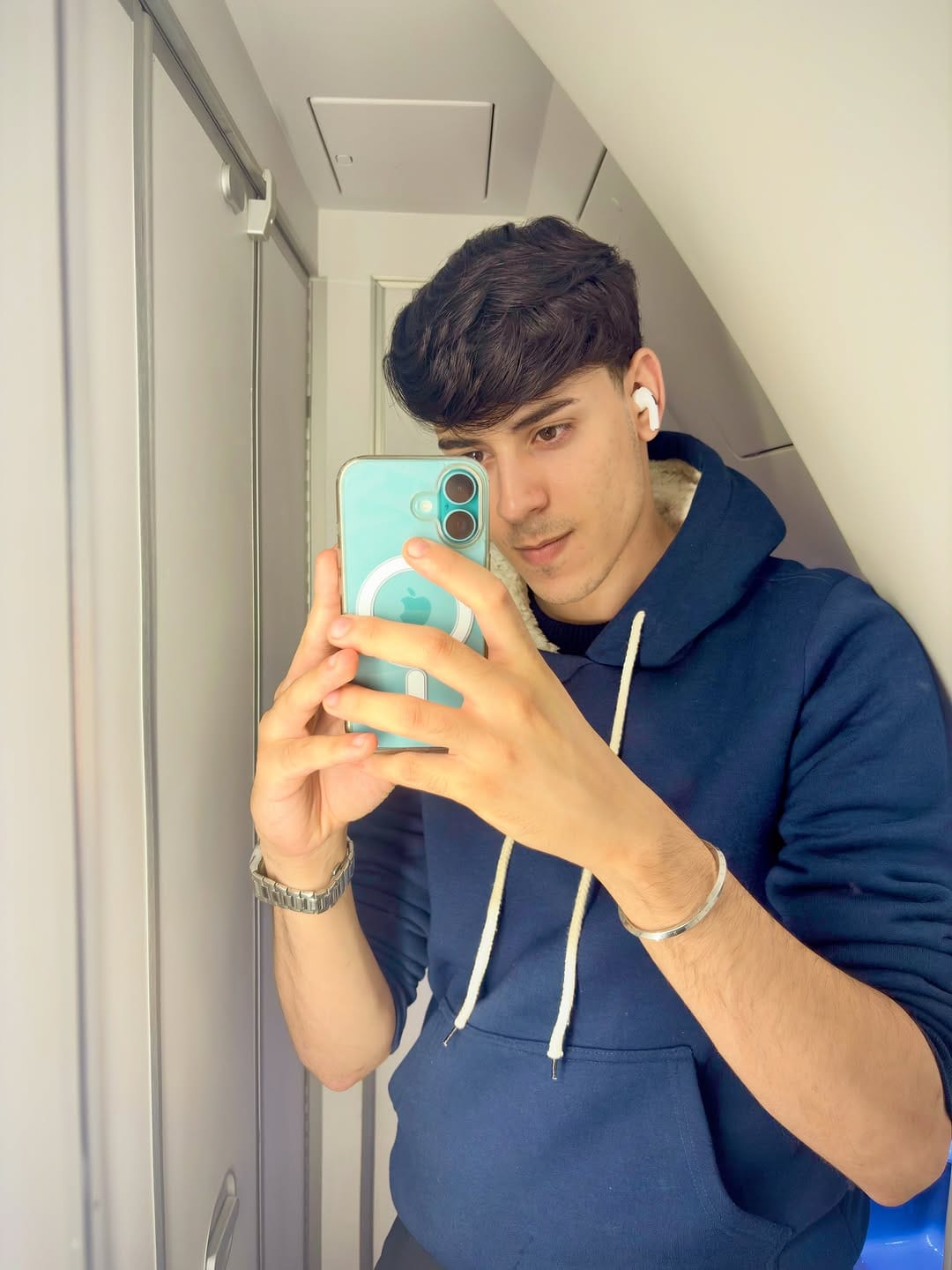 Post 5 by 𝐋𝐮𝐜𝐚𝐬 𝐕𝐢𝐚𝐧𝐧𝐚 on Instagram (image)