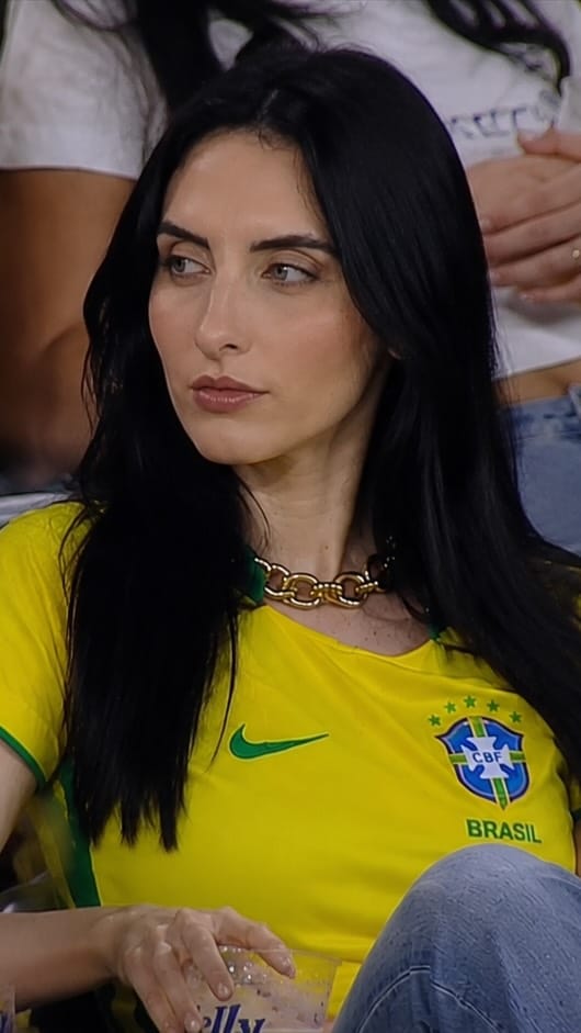 Post 7 by Júlia Vilaça on Instagram (video)