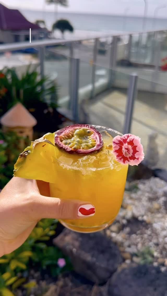 Post 1 by Beautiful Booze Cocktails on Instagram (video)
